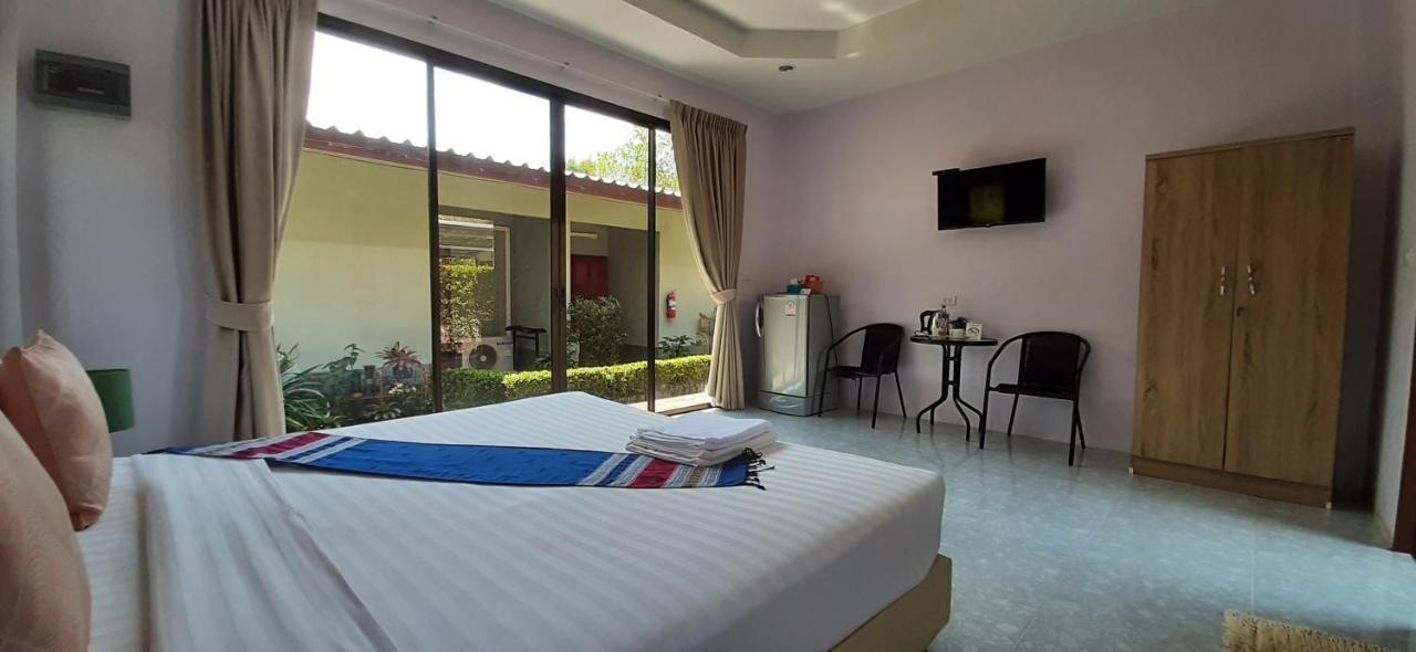 Phuket Sirinapha Resort Nai Yang Beach Exteriér fotografie