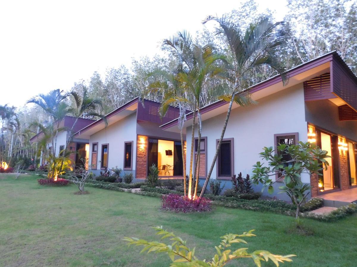 Phuket Sirinapha Resort Nai Yang Beach Exteriér fotografie